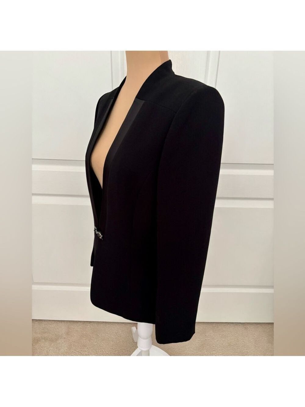 Tahari by Arthur S. Levine Luxe Black Rhinestone Blazer – Size 8 - Picture 5 of 12